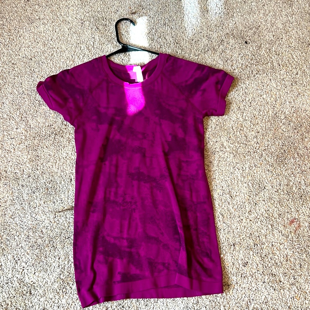 Athletica tight fitting pink camo top